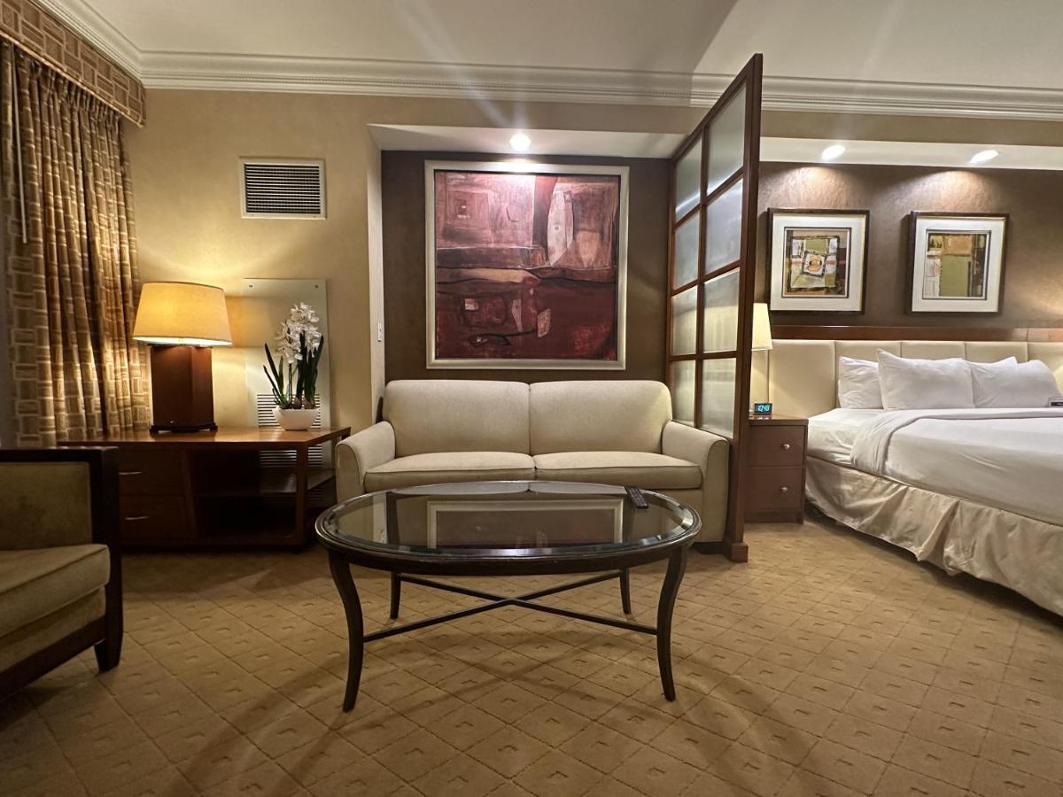Mgm Signature Deluxe Balcony Strip View Suite 라스베이거스 외부 사진