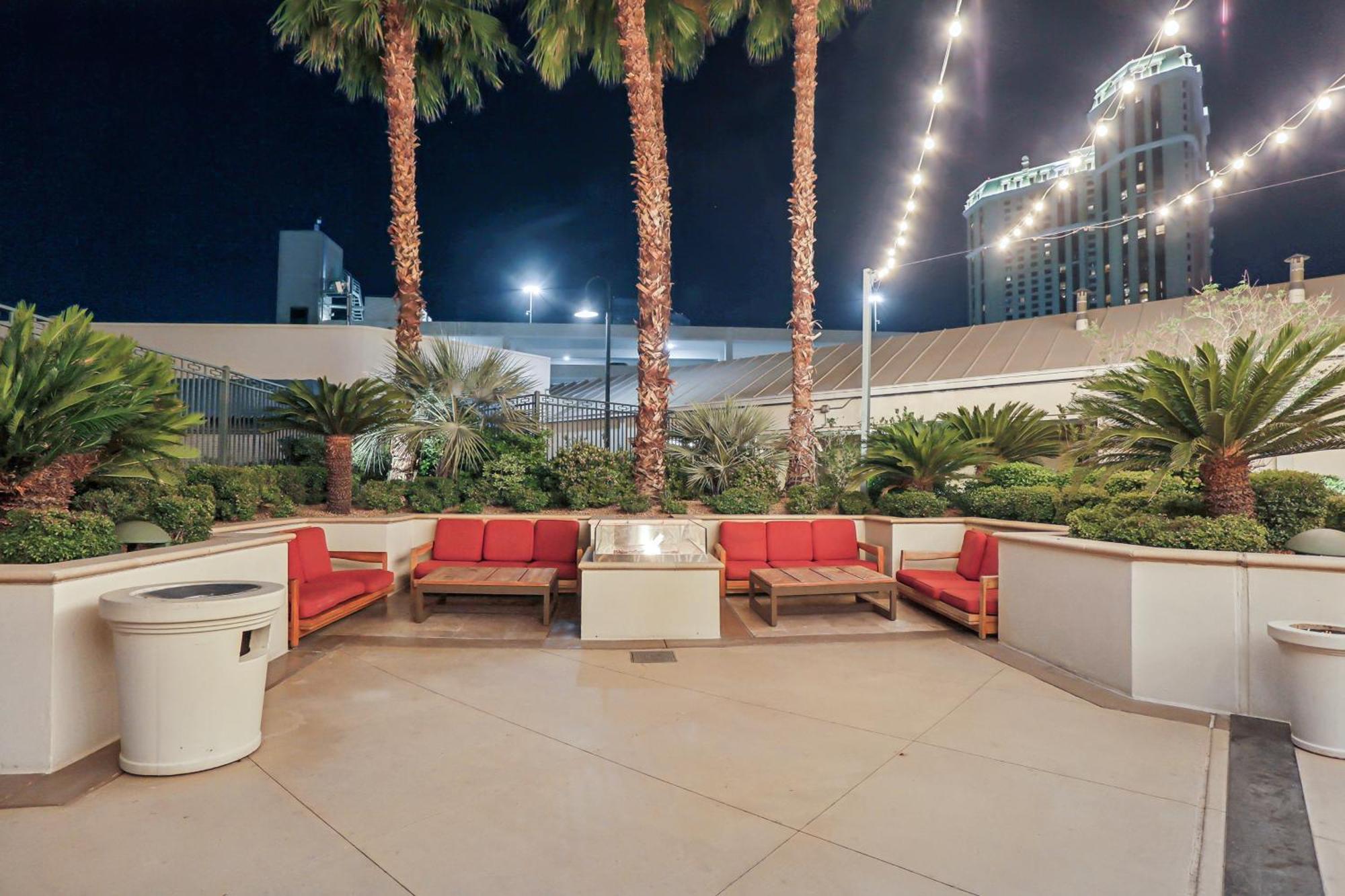 Mgm Signature Deluxe Balcony Strip View Suite 라스베이거스 외부 사진