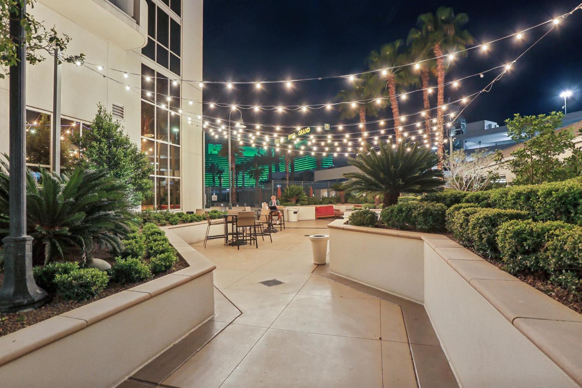 Mgm Signature Deluxe Balcony Strip View Suite 라스베이거스 외부 사진