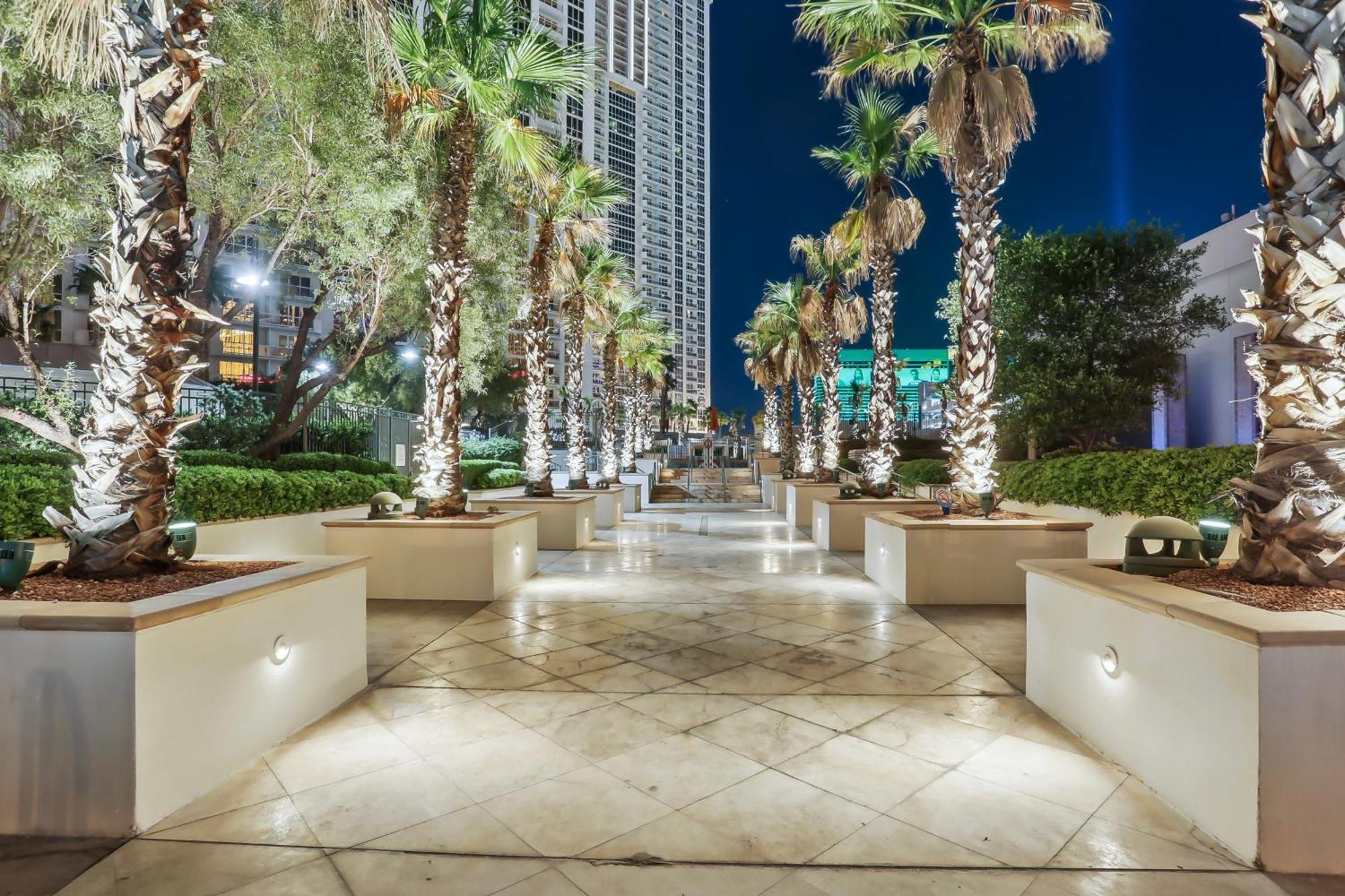 Mgm Signature Deluxe Balcony Strip View Suite 라스베이거스 외부 사진