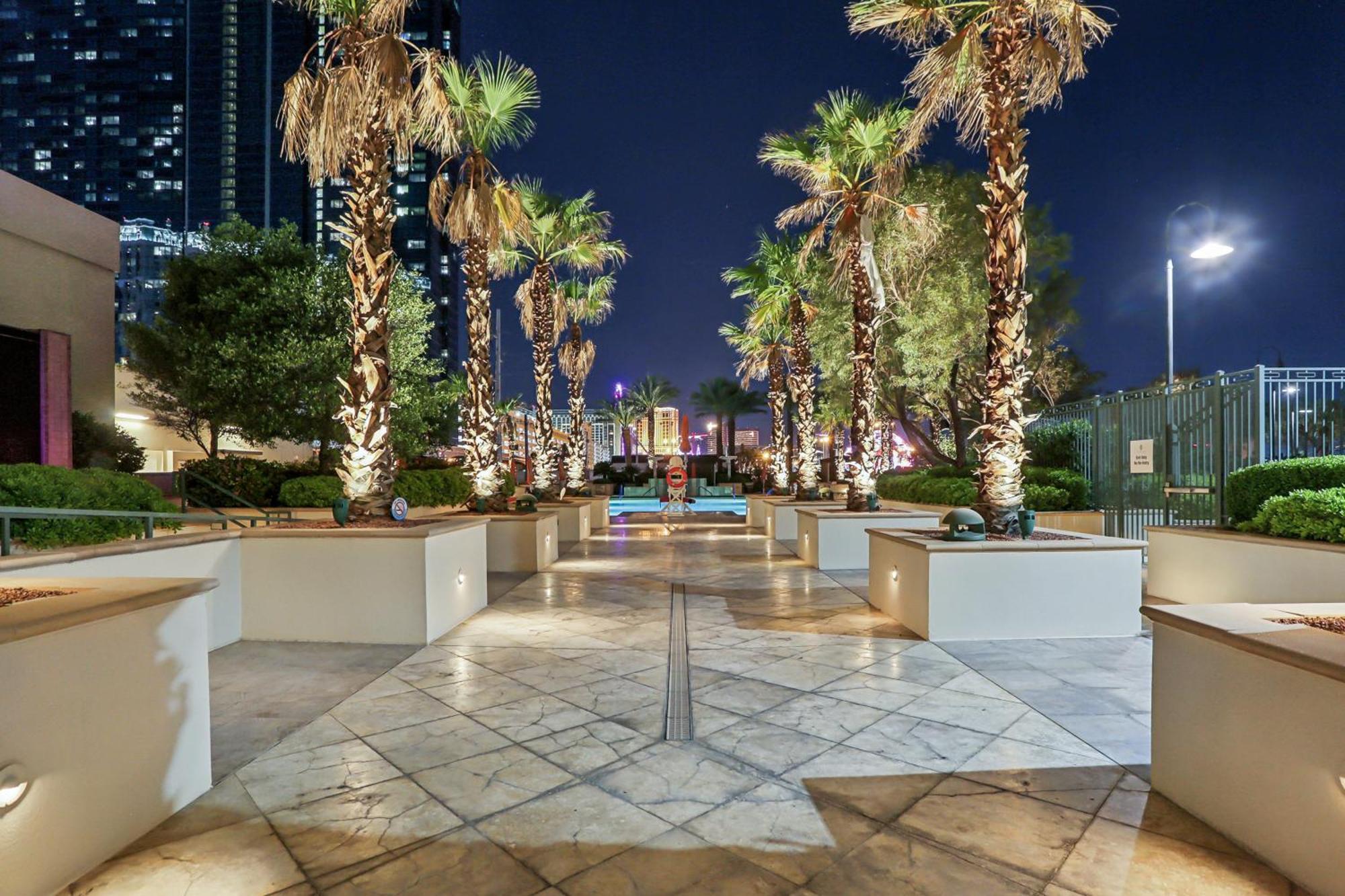 Mgm Signature Deluxe Balcony Strip View Suite 라스베이거스 외부 사진